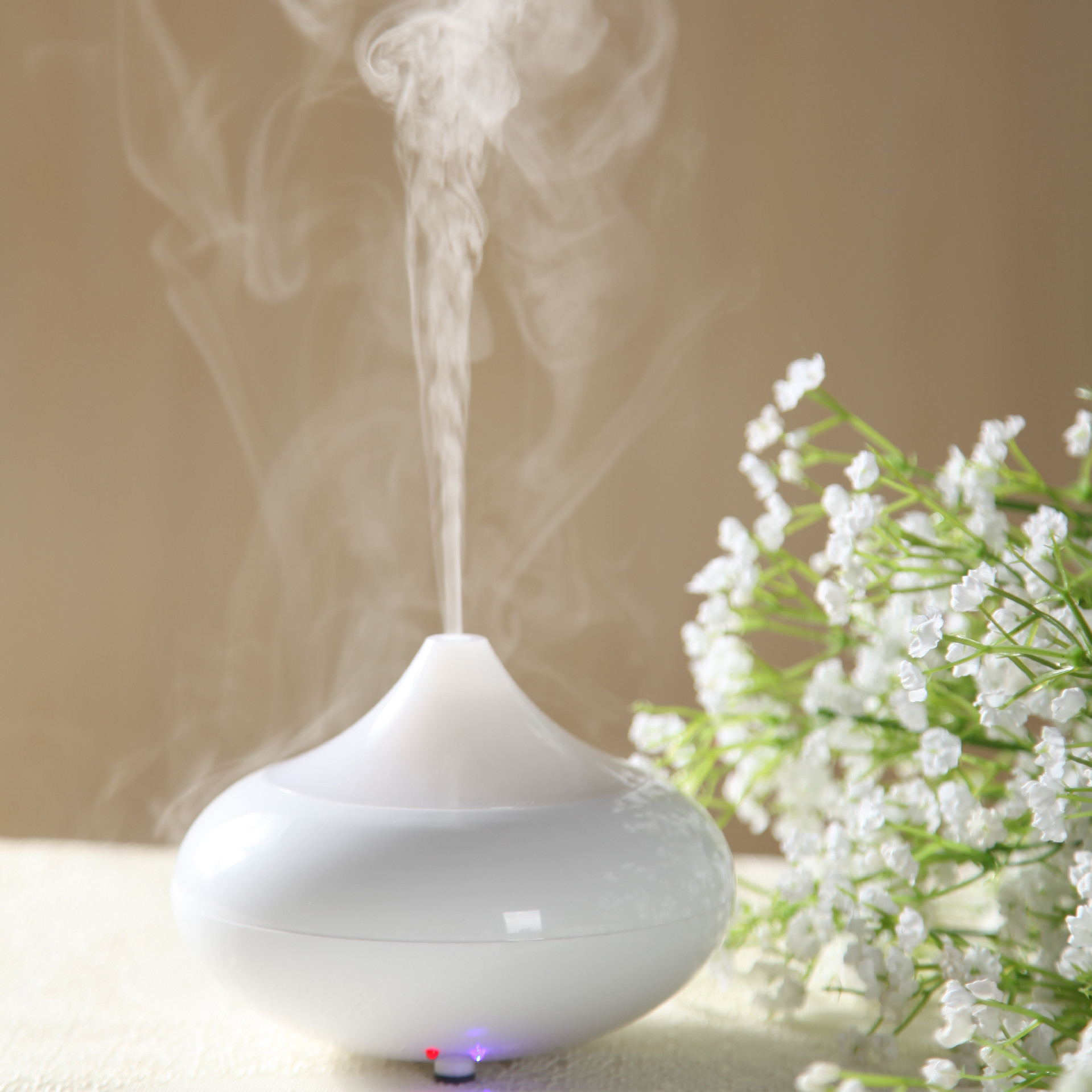 深度解析香薰機(jī) 特點(diǎn)、功能、應(yīng)用及購(gòu)買指南